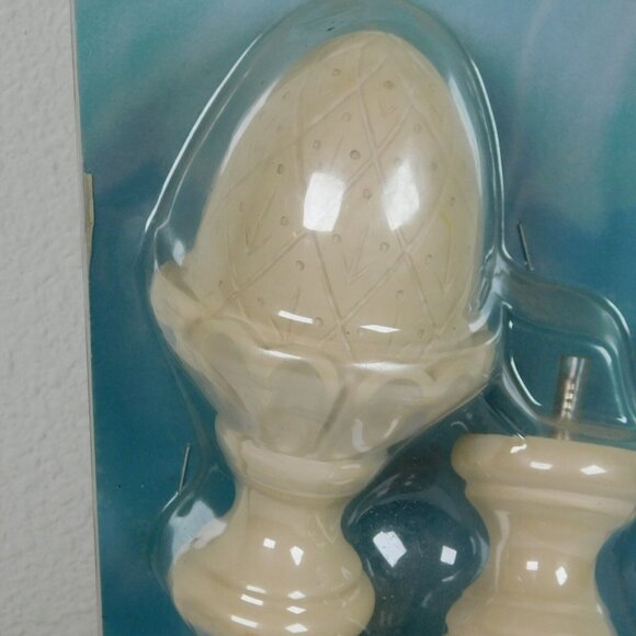 Pineapple Finials New One Pair NeoClassic Decorative Whitewash Finish Springs - Picture 4 of 8